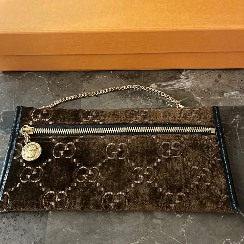 Brand new Gucci pouch